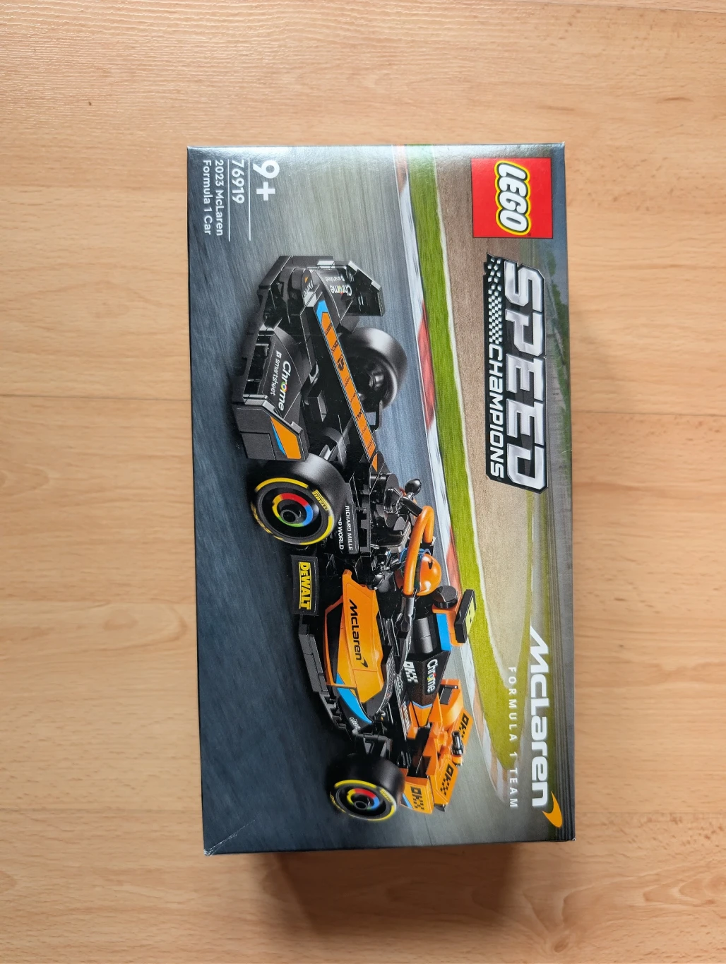 LEGO 76919 Závodní auto McLaren Formule 1 2023