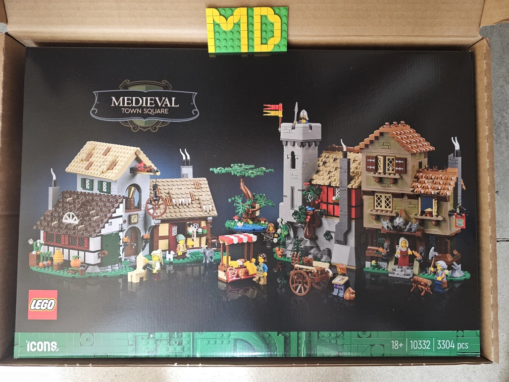 LEGO 10332 Středověké náměstí