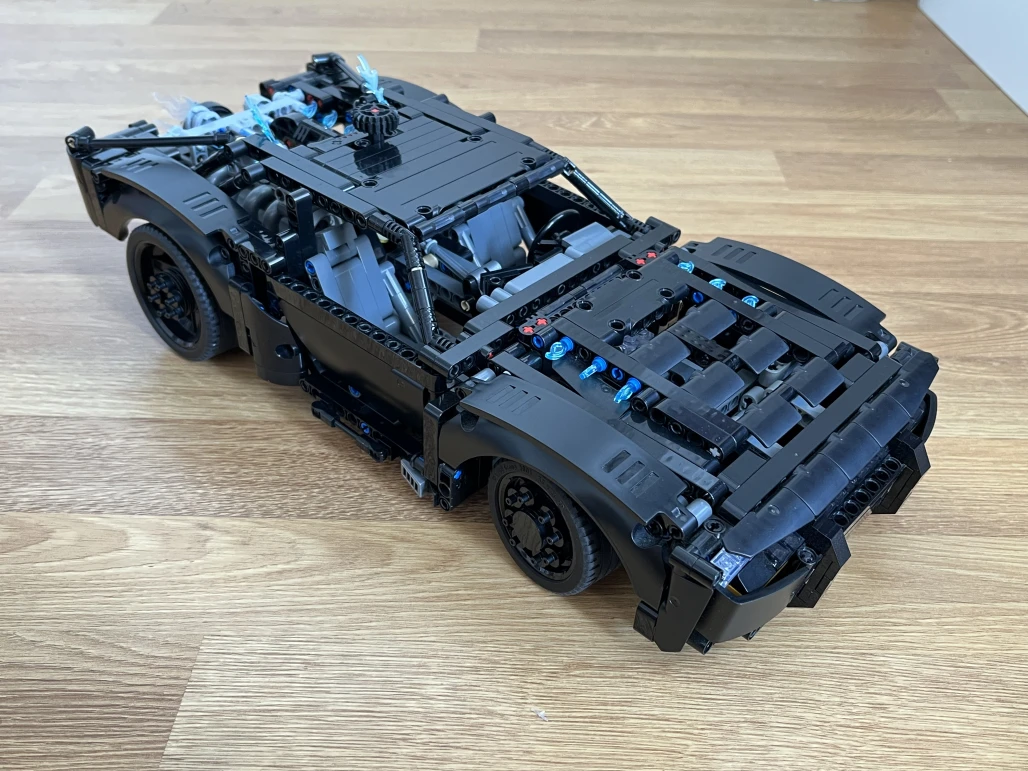 LEGO 42127 BATMAN – BATMOBIL