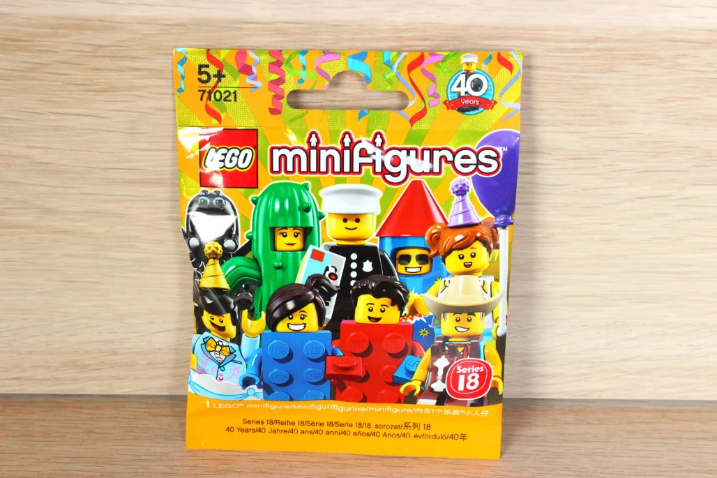 LEGO Minifigures - Series 18 - Complete