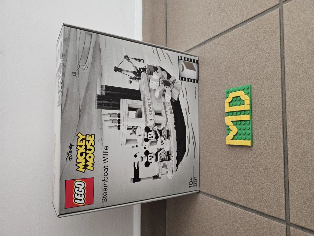 LEGO 21317 Parník Willie