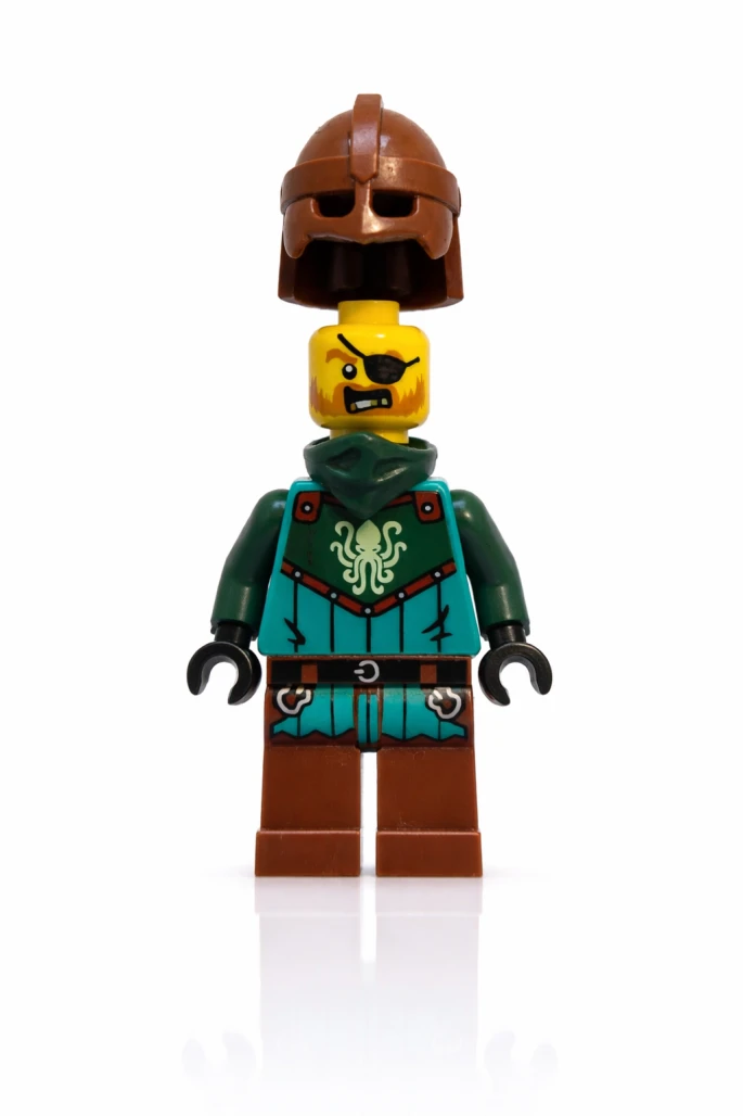 LEGO idea229 Kraken Warrior - Male, Reddish Brown Helmet, Eye Patch