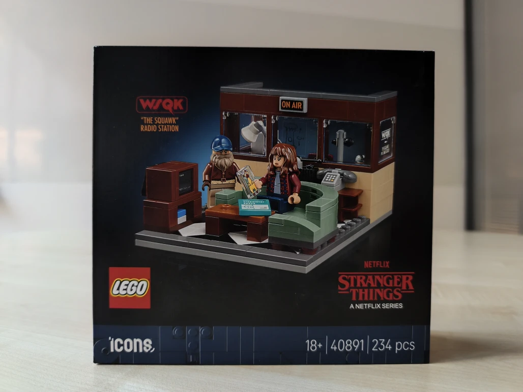 LEGO 40891 Stranger Things: Rozhlasová stanice WSQK
