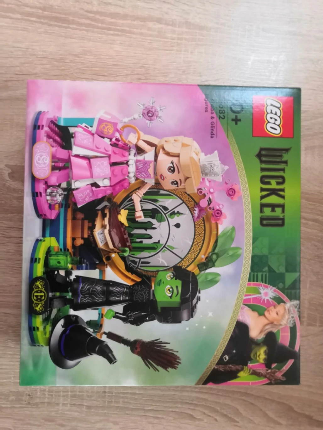 LEGO 75682 Figurky Elphaby a Glindy