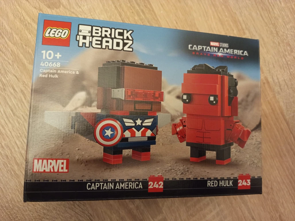 LEGO 40668 Figurky Kapitána Ameriky a Červeného Hulka