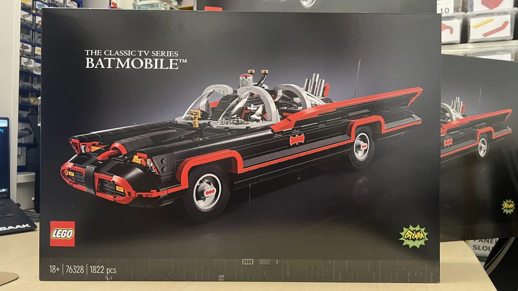 LEGO 76328 Batman™: Batmobil z klasického TV seriálu