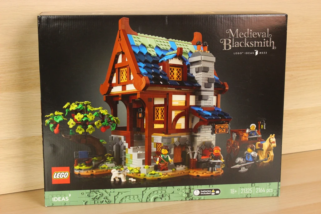 LEGO 21325 Středověká kovárna