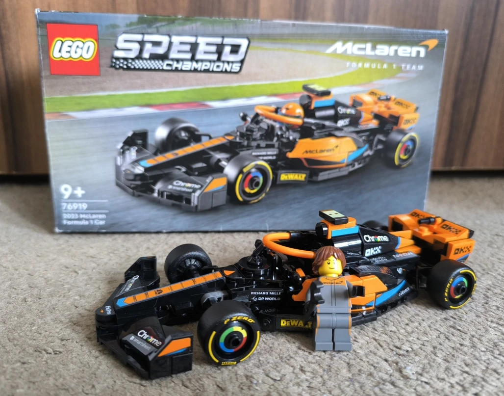 LEGO 76919 Závodní auto McLaren Formule 1 2023