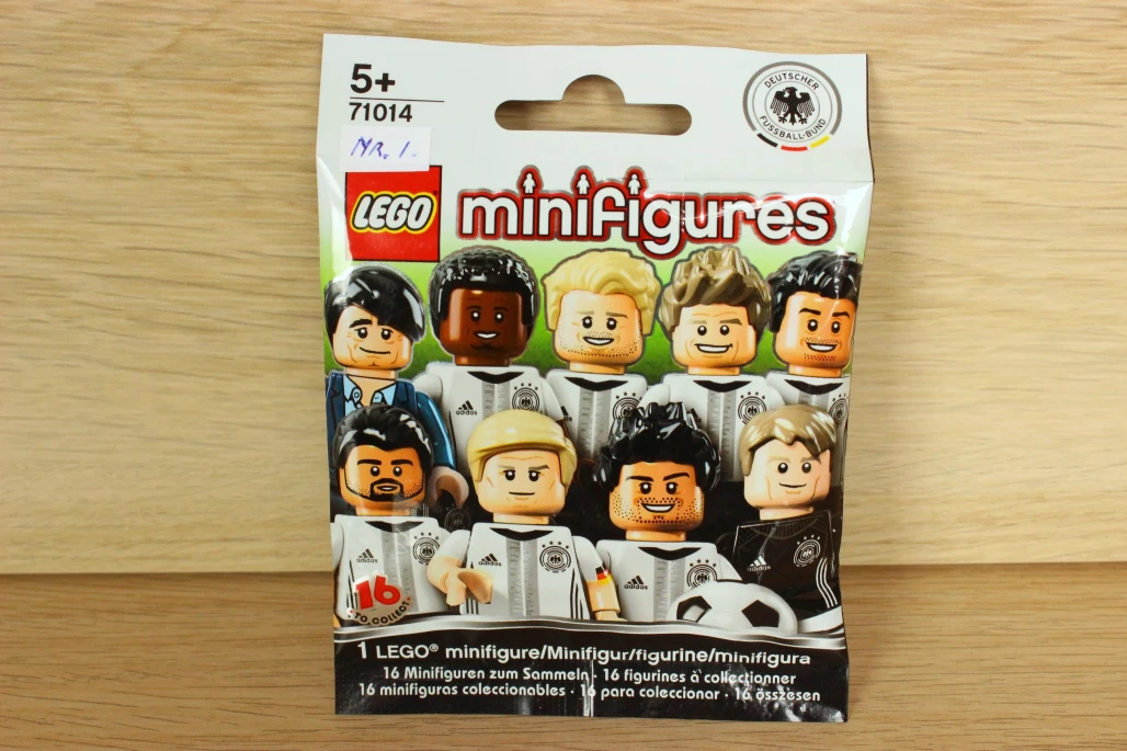 LEGO Minifigures - DFB Series - Complete