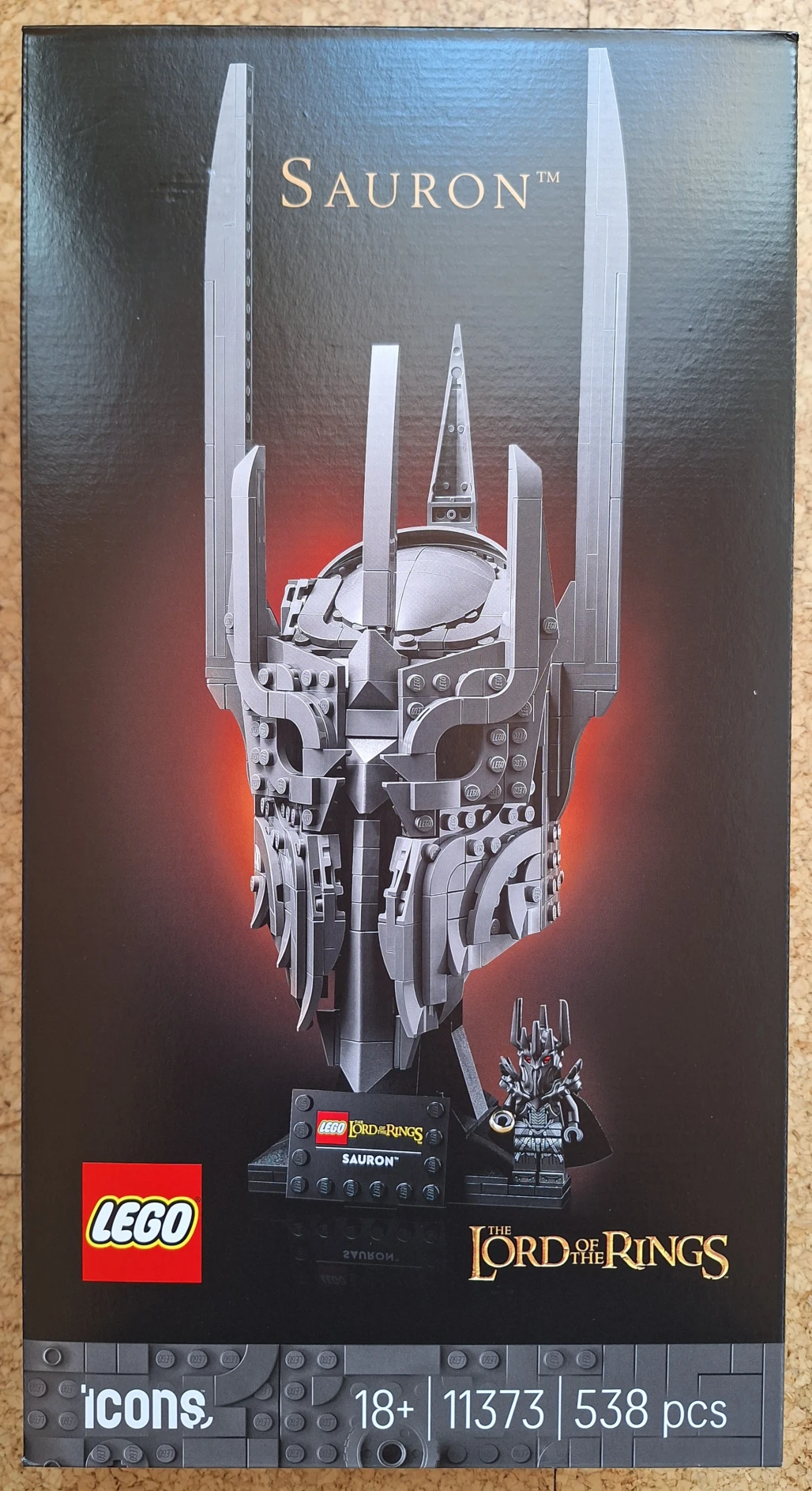 LEGO 11373 Pán prstenů: Sauronova helma