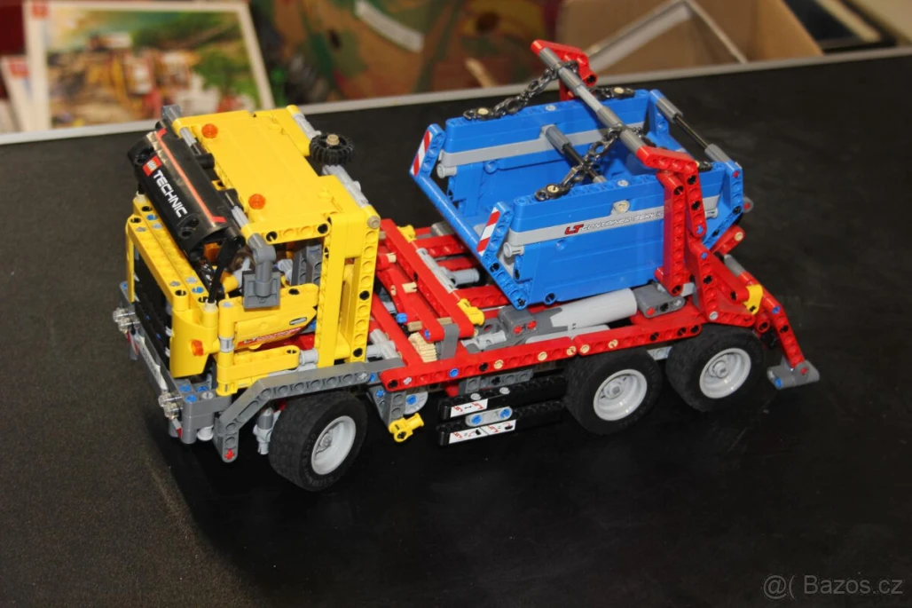 LEGO 42024 Nákladní vůz s kontejnerem
