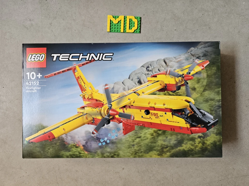 LEGO 42152 Hasičský letoun