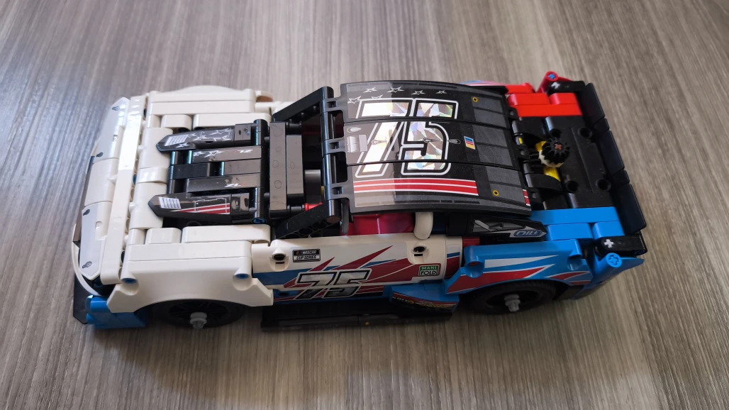 LEGO 42153 NASCAR® Next Gen Chevrolet Camaro ZL1