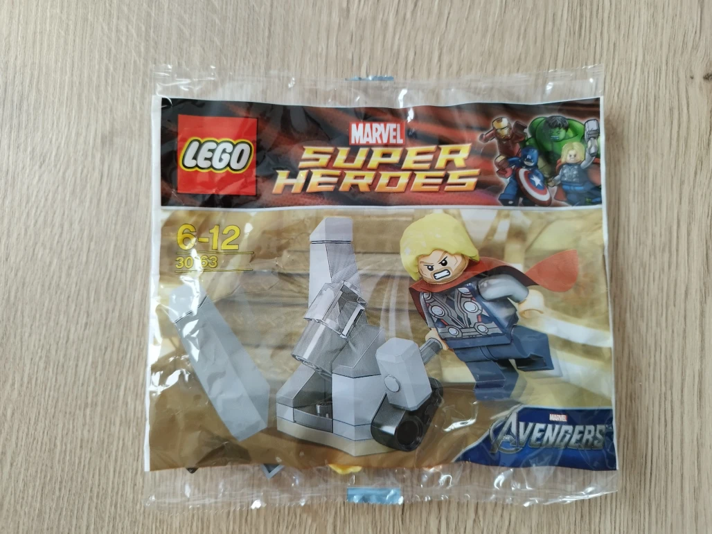 LEGO 30163 Thor and the Cosmic Cube