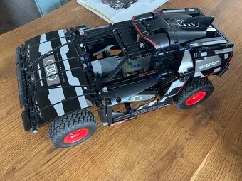Audi RS Q e-tron