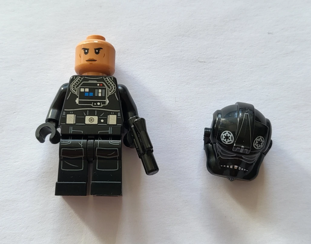 Imperial TIE Fighter / Interceptor Pilot - Female, Nougat Head (75348)