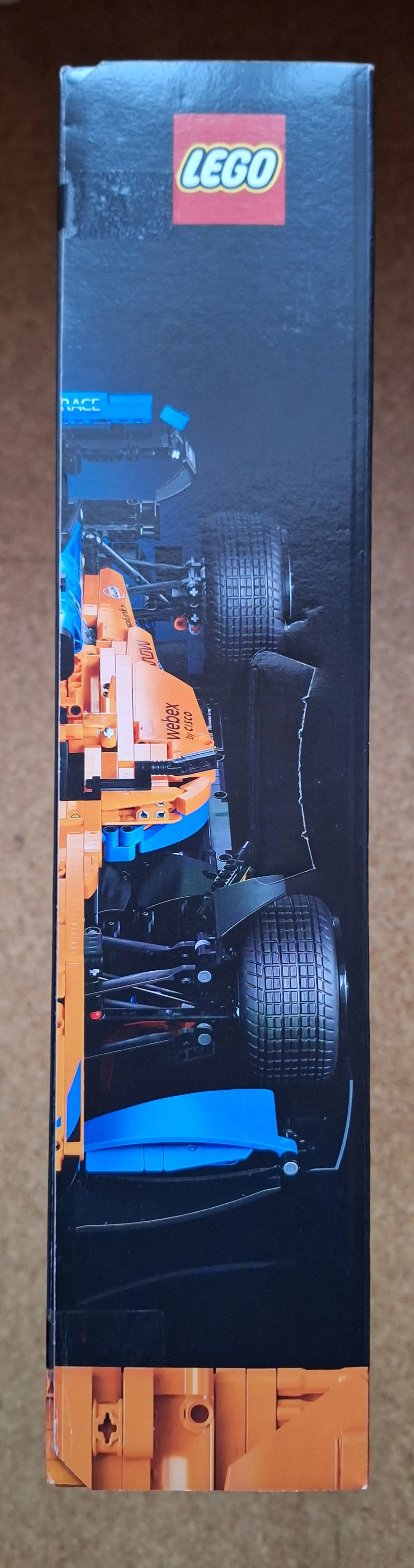 Závodní auto McLaren Formule 1