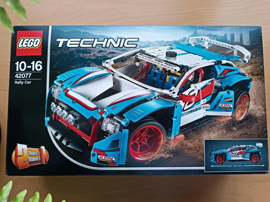 Závodní auto