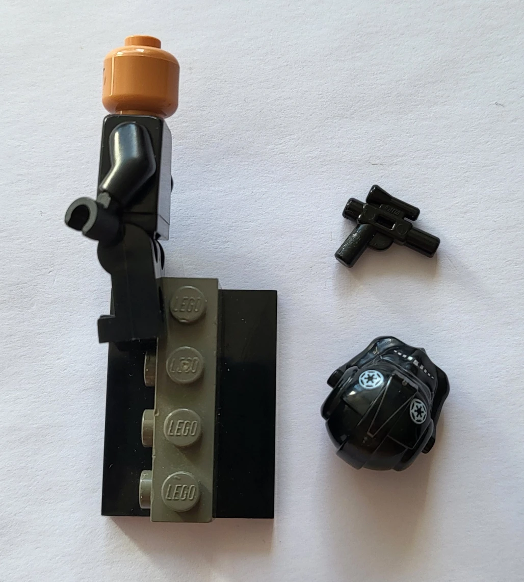 Imperial TIE Fighter / Interceptor Pilot - Female, Nougat Head (75348)