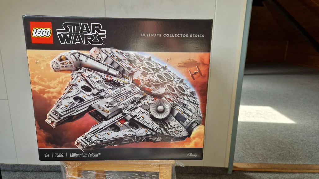 LEGO 75192 Millennium Falcon™