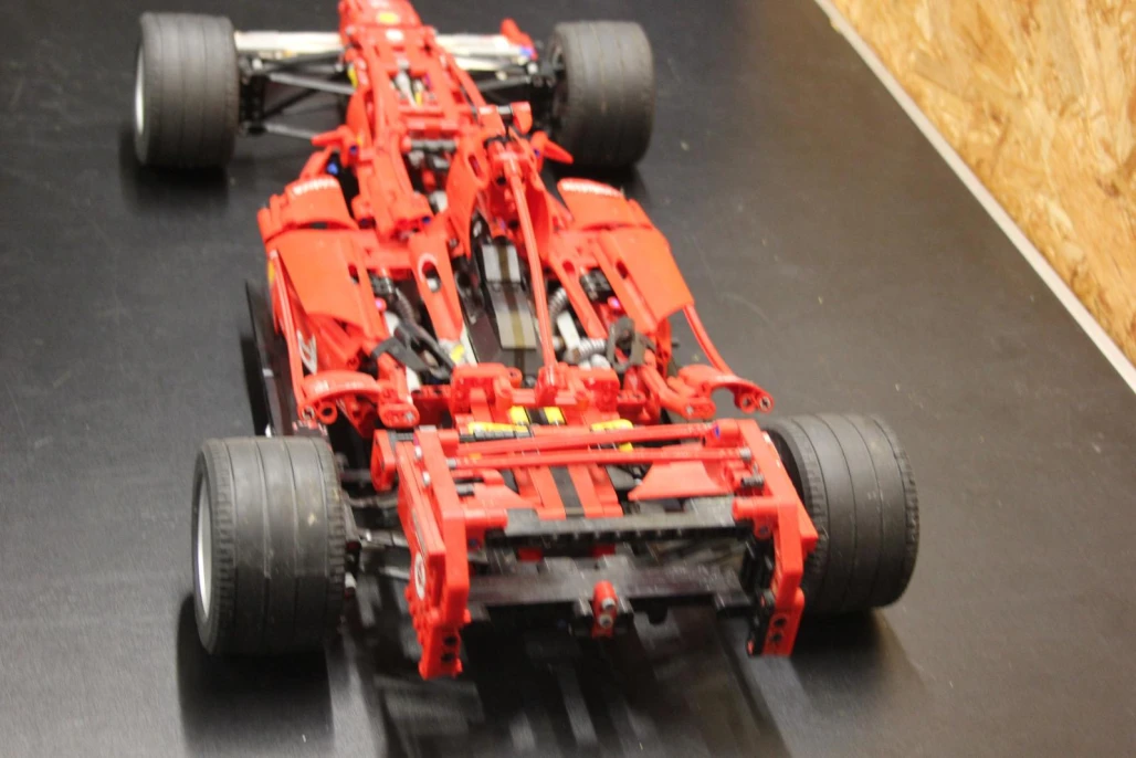 Ferrari F1 1:8