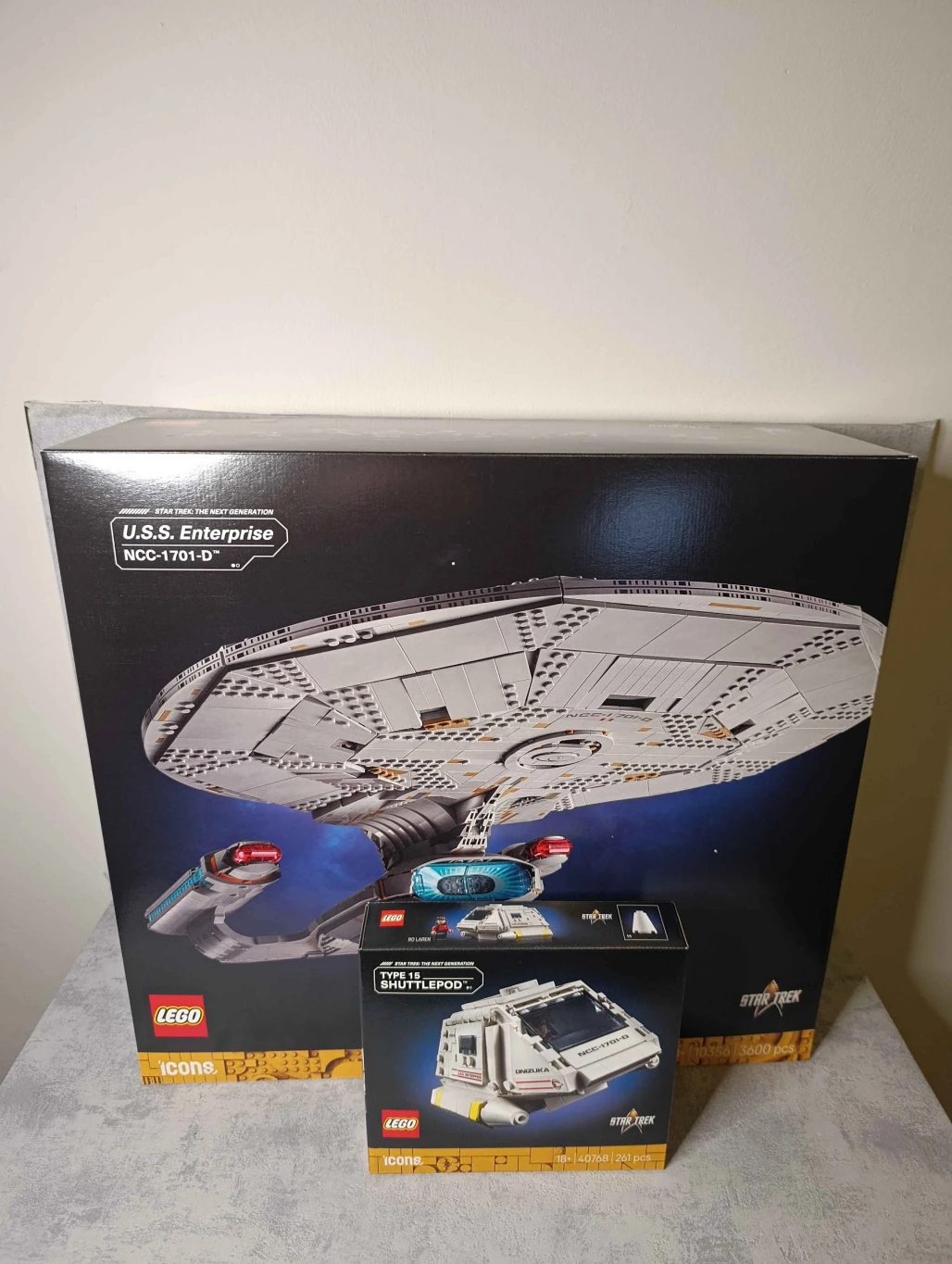 LEGO 10356 Star Trek: U.S.S. Enterprise NCC-1701-D™