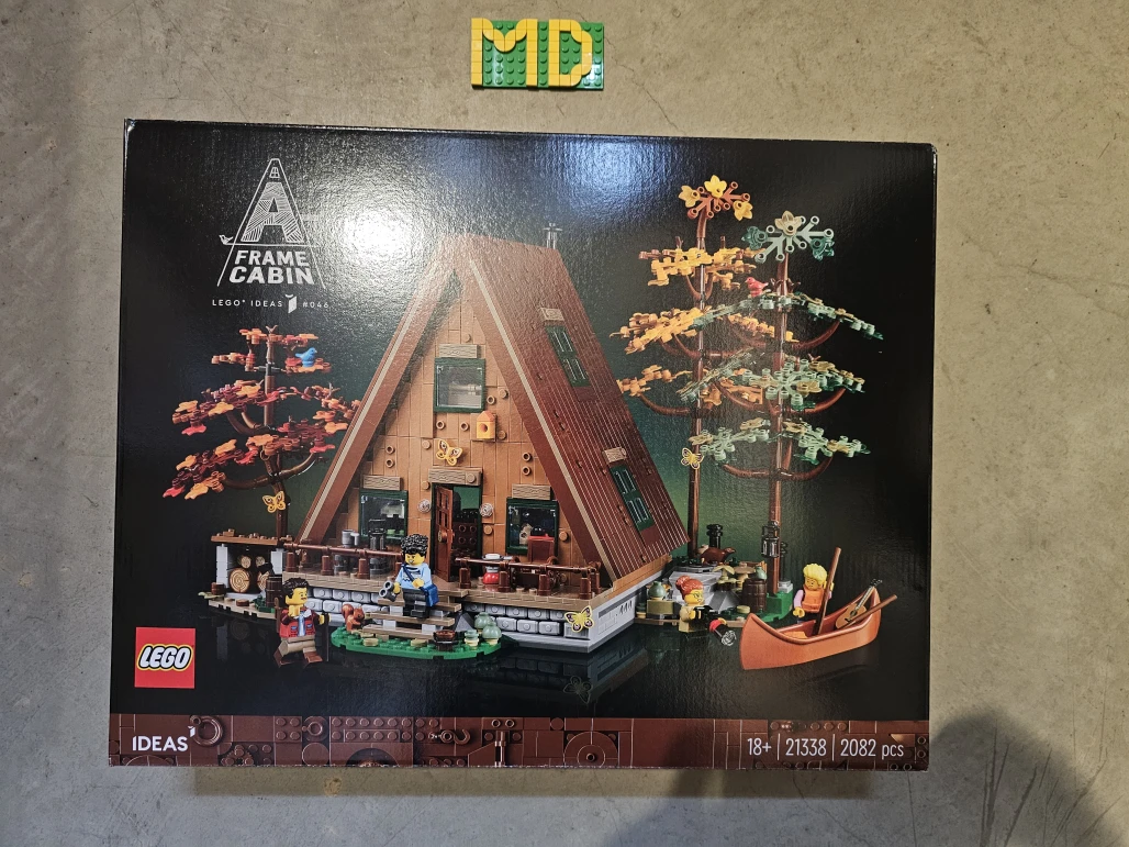 LEGO 21338 Chata „Áčko“
