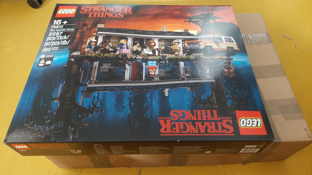 LEGO 75810 Upside Down