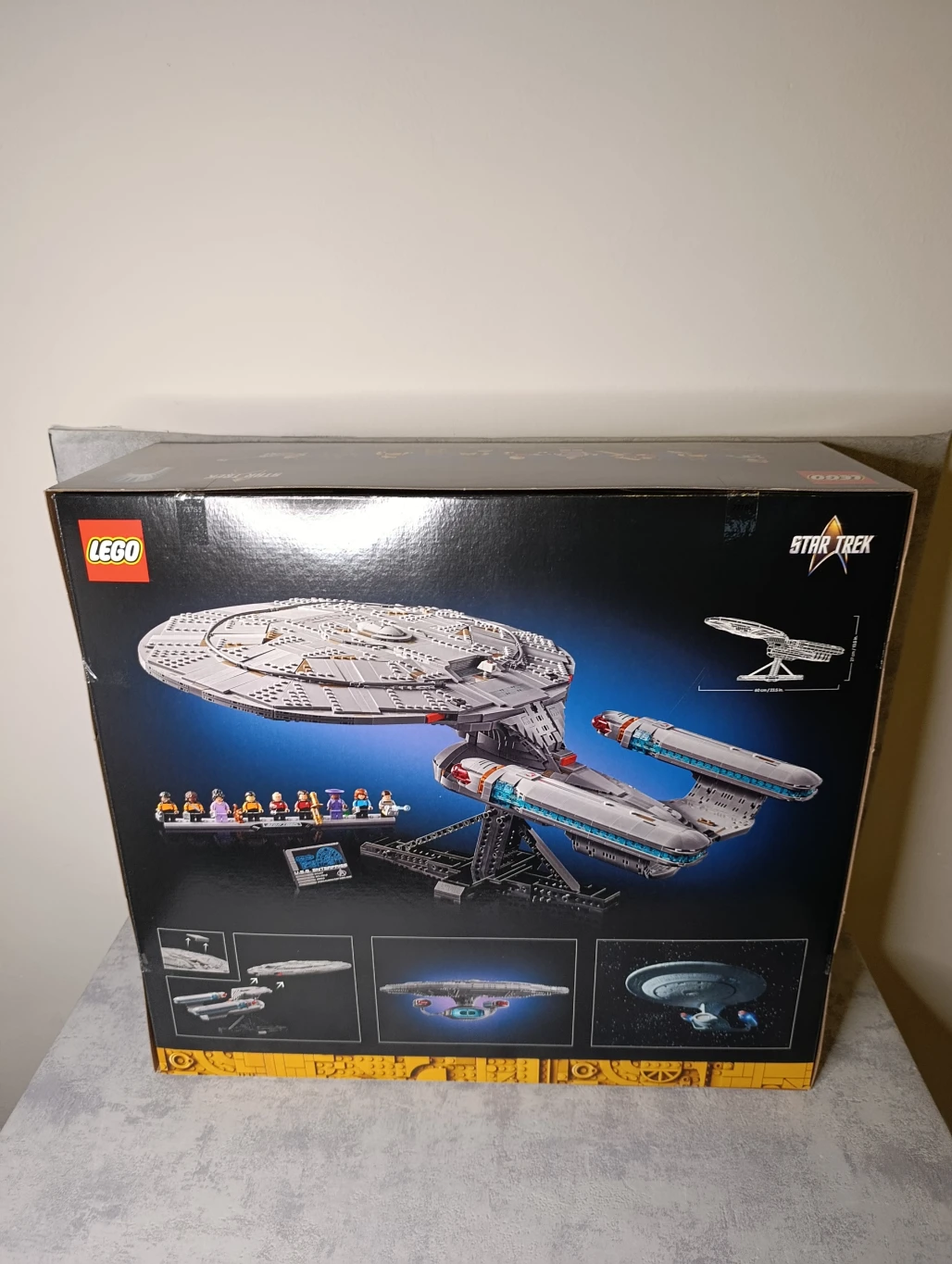 Star Trek: U.S.S. Enterprise NCC-1701-D™