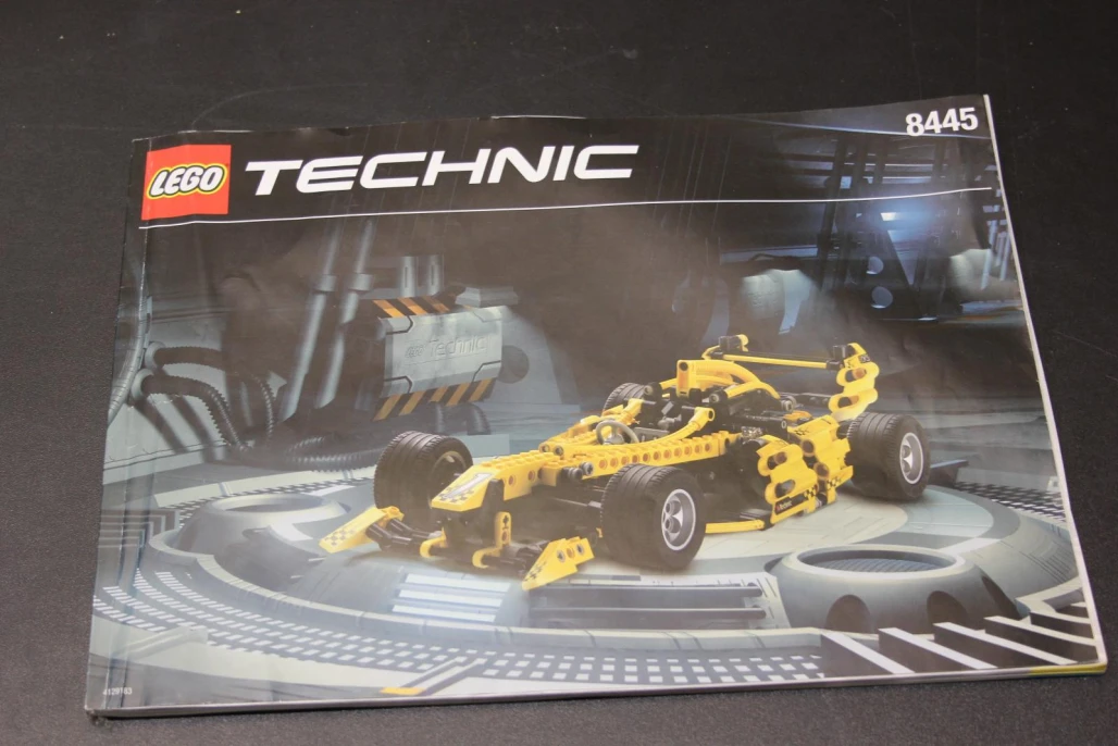 Závodní auto