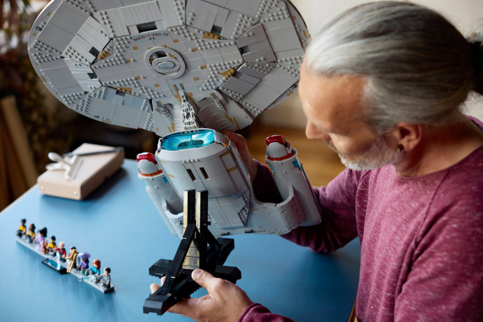 Star Trek: U.S.S. Enterprise NCC-1701-D™