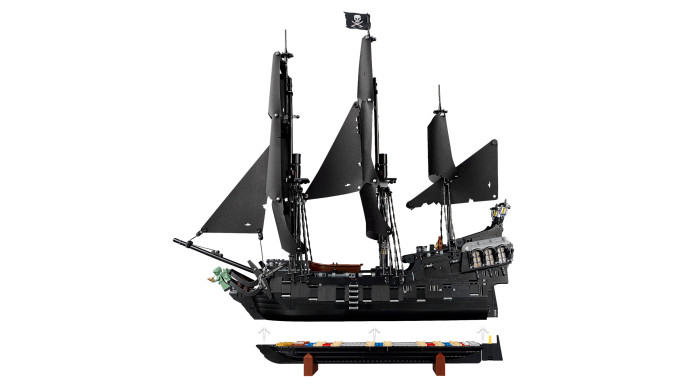 Pirátska loď kapitána Jacka Sparrowa
