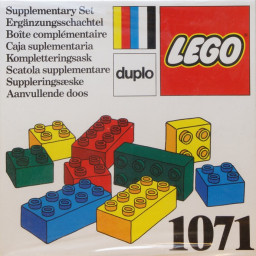 Bricks 2 x 2 and 2 x 4