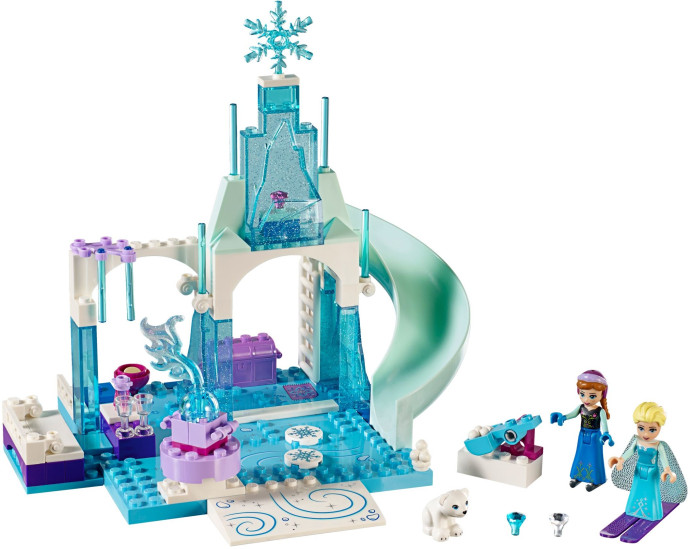 Ledové hřiště pro Annu a Elsu
