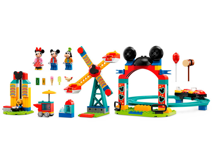 Mickey, Minnie a Goofy na pouti