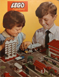 LEGO Town Plan Board, UK / Australian Cardboard Version