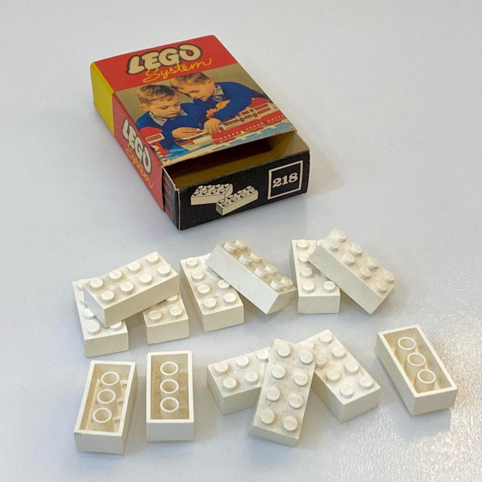 2 x 4 Bricks