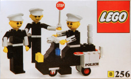 Policejní hlídka s 3 policisty