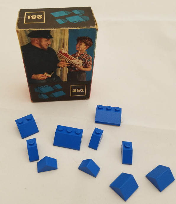 1 x 2 and 3 x 2 Sloping Bricks, Blue