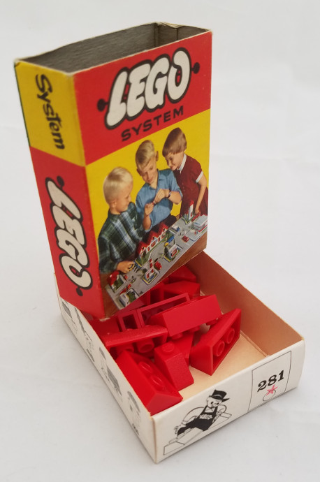 1 x 2 and 3 x 2 Sloping Bricks, Red