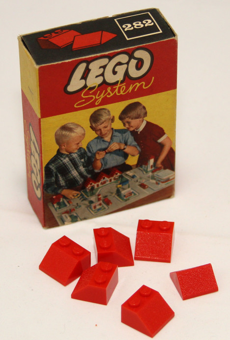 2 x 2 Sloping Roof Bricks, Red
