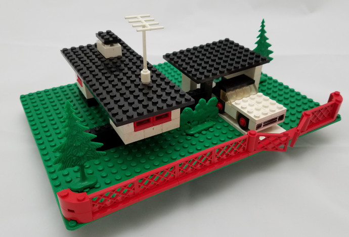 House with Mini-Wheel Car