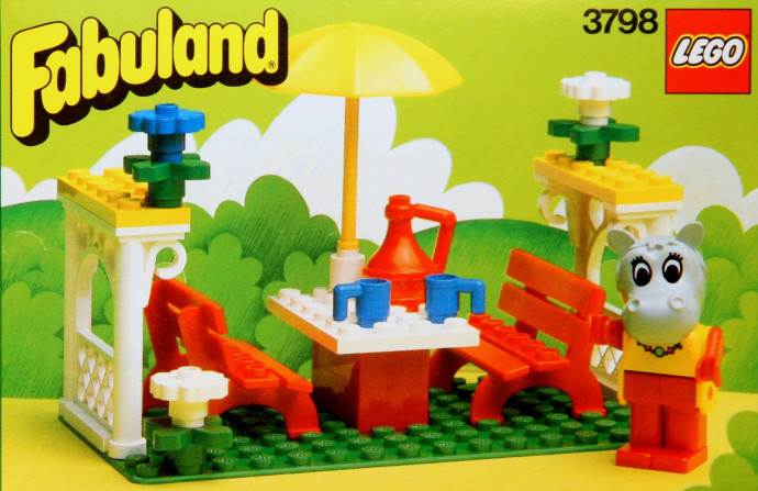 Hannah Hippopotamus on a Picnic