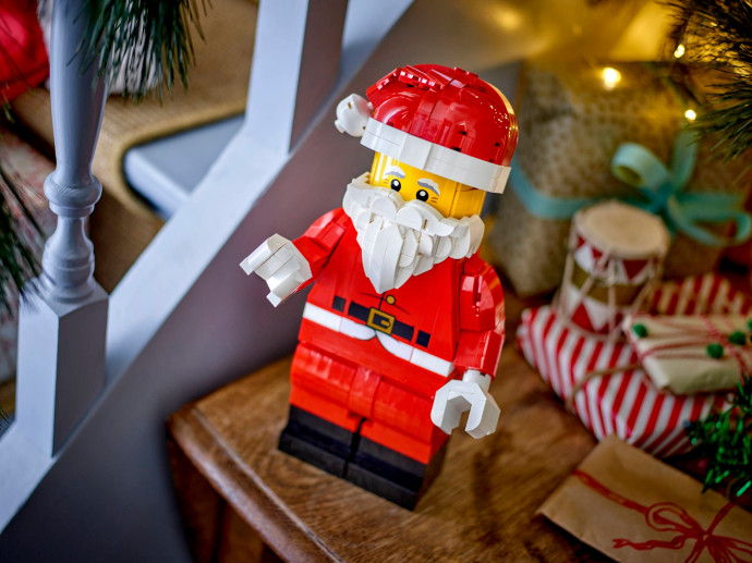 Zväčšená minifigúrka Santu