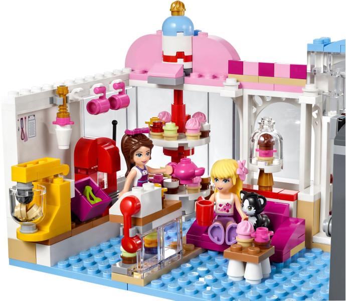 Heartlake Cupcake Café