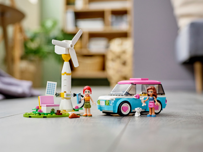 Olivia a její elektromobil