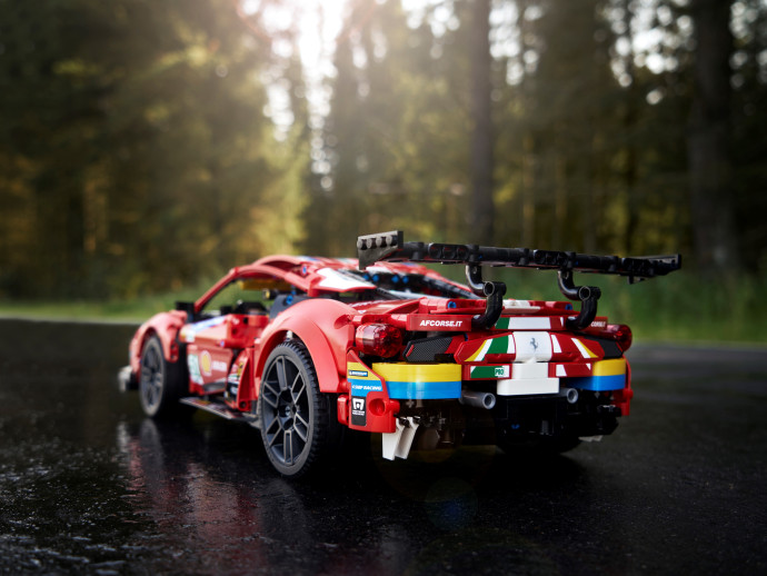 Ferrari 488 GTE „AF Corse #51”