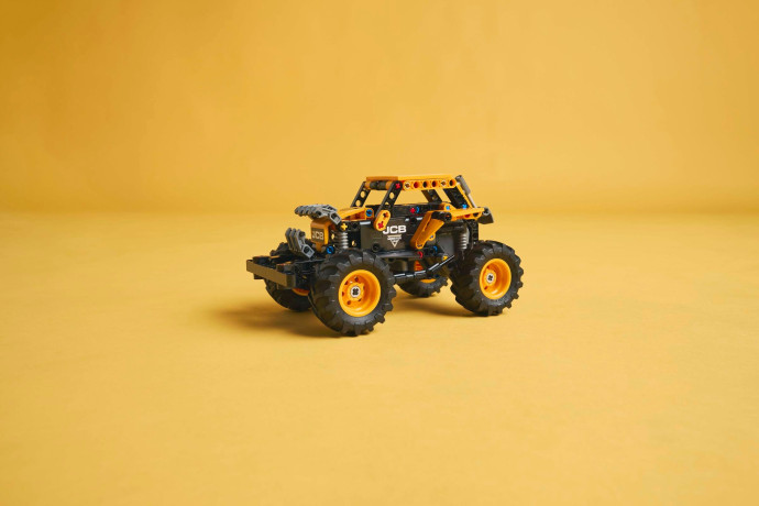 Monster Jam™ DIGatron™ s natahovacím motorem