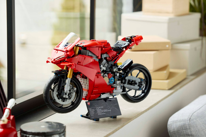 Motorka Ducati Panigale V4 S