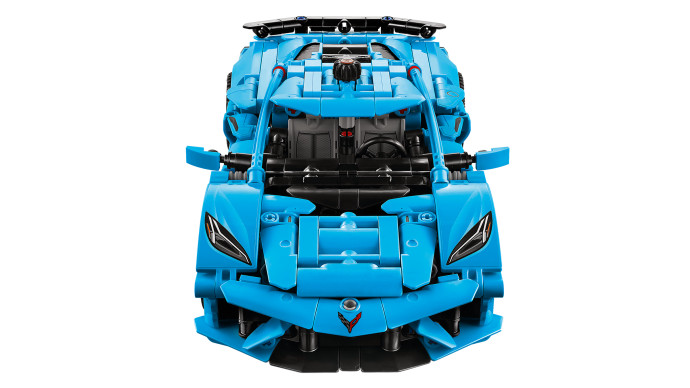 Modré auto Chevrolet Corvette Stingray